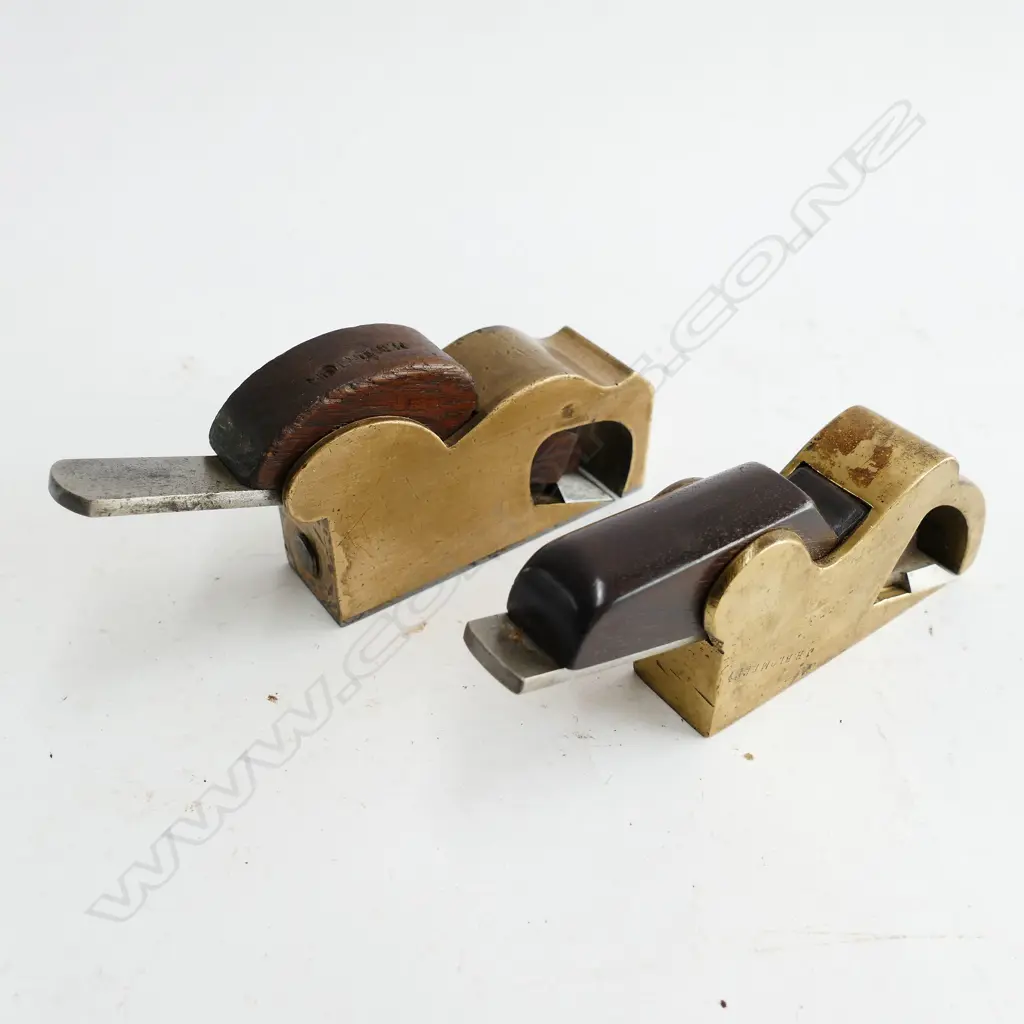 Two cast brass bullnose rebate planes Image 1++