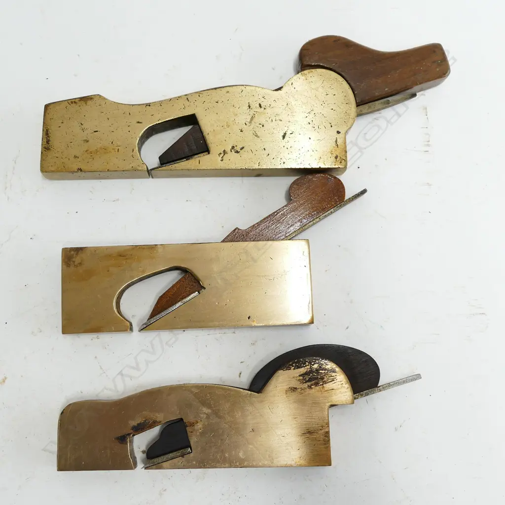 Three small brass rebate planes Image 1++