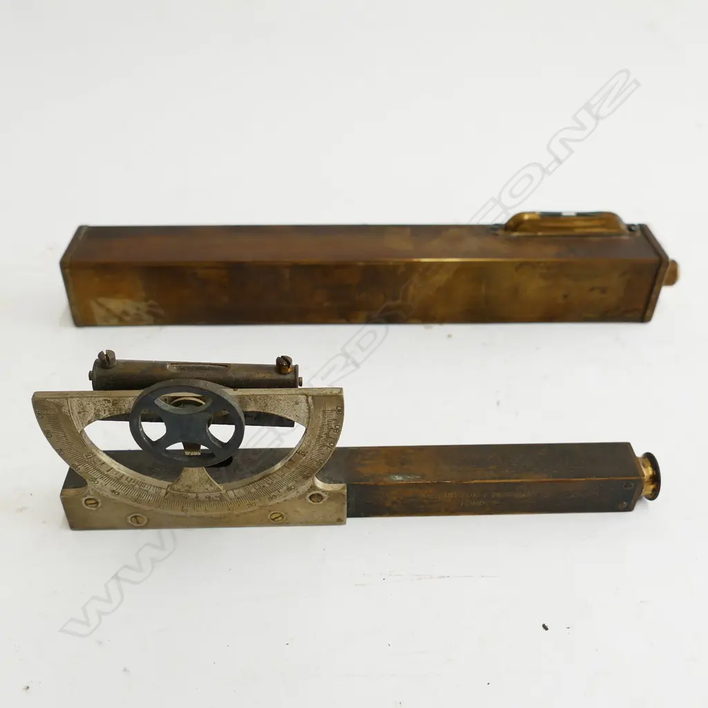 A brass square tube 'Quicksite' level and a Troughton & Simms Ltd dumpy level Image 1++