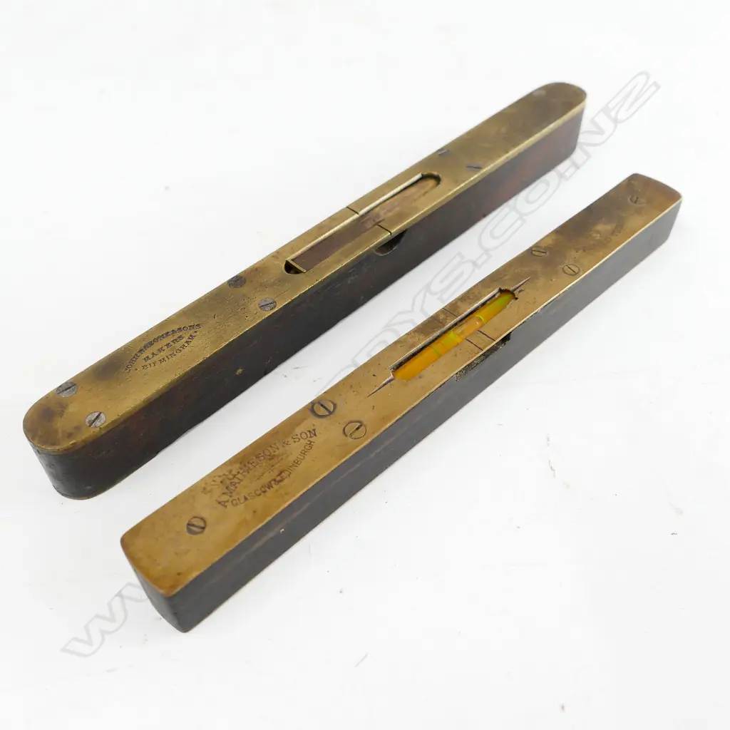 Two bubble levels Image 1++