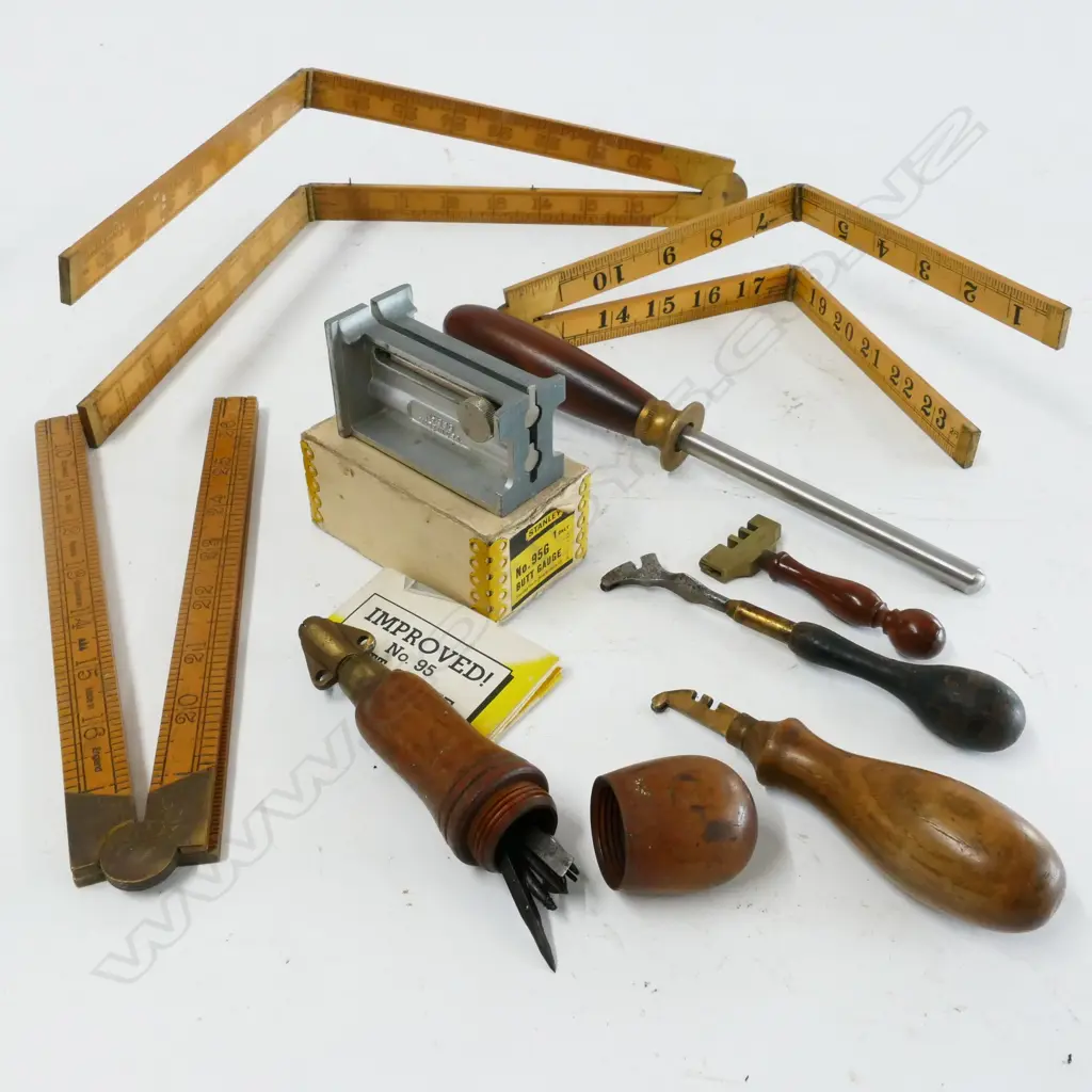 A selection of small tools Image 1++