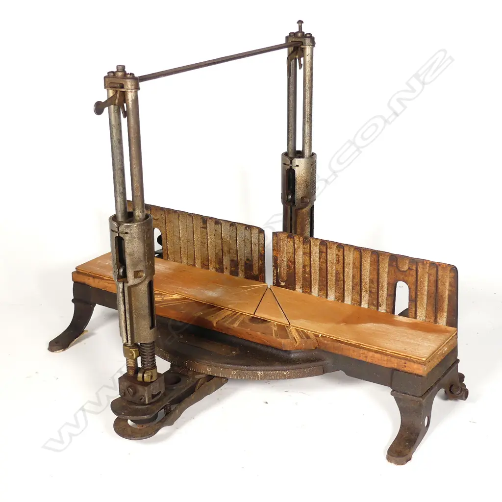 A Stanley No.244 Frame No.2 mitre box Image 1++