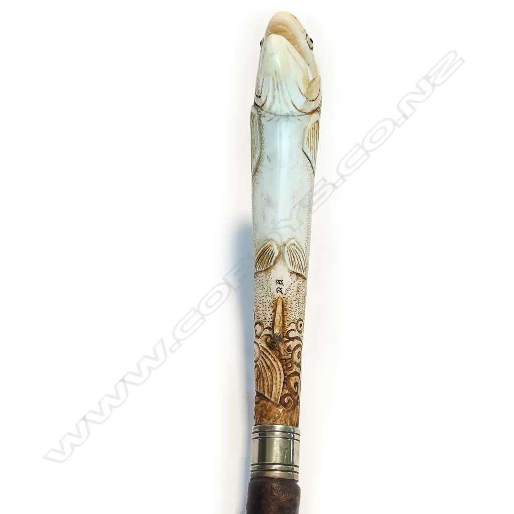 Des Baker carved antler/bone fisherman's pole Image 1++