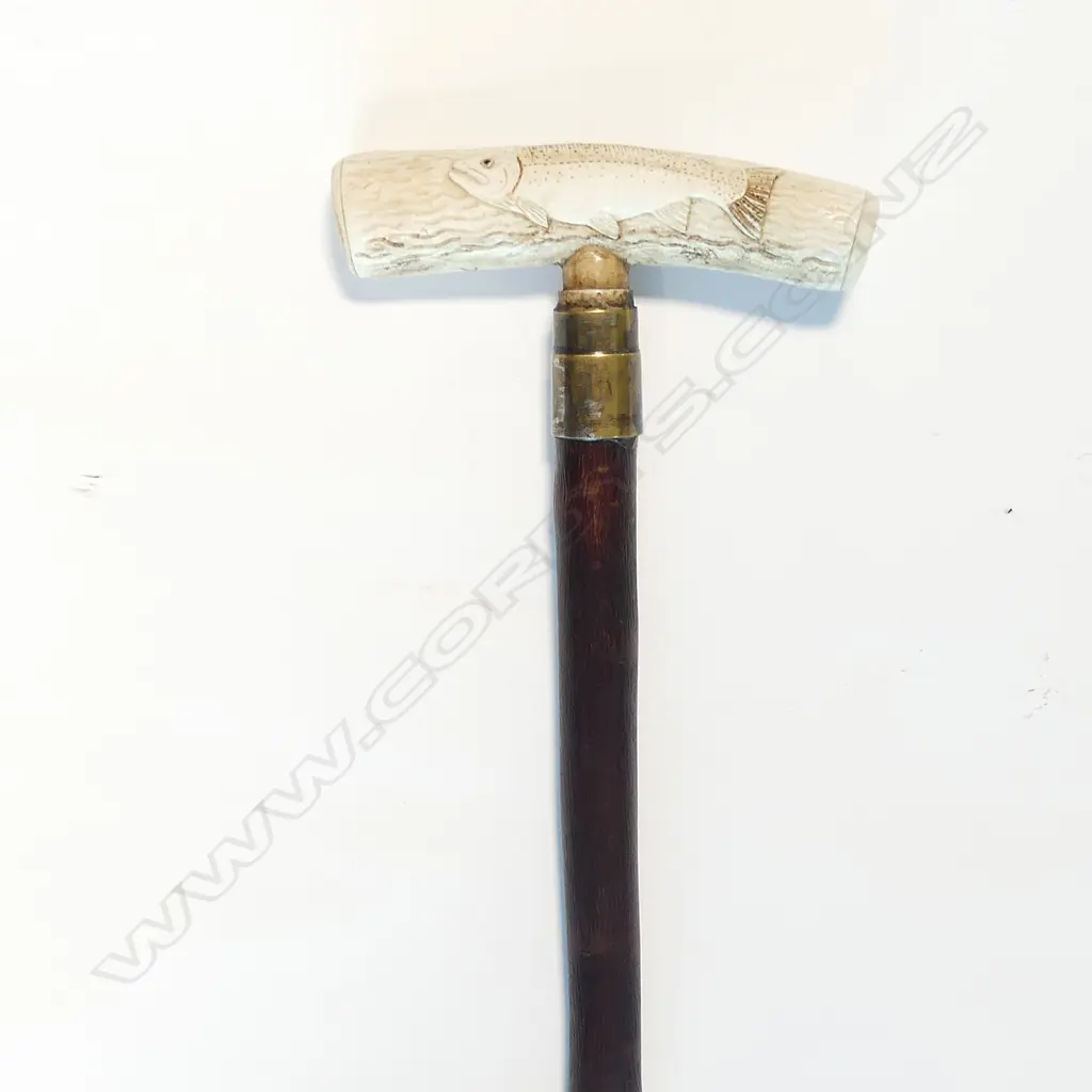 Des Baker carved antler handled fisherman's pole Image 1++