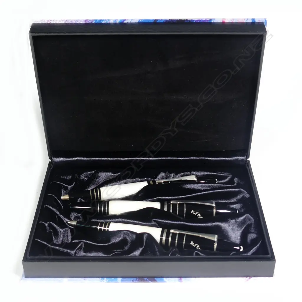 A Mont Blanc 'F. Scott Fitzgerald' Limited Edition 2002 Writers Series set of writing instruments Image 1++