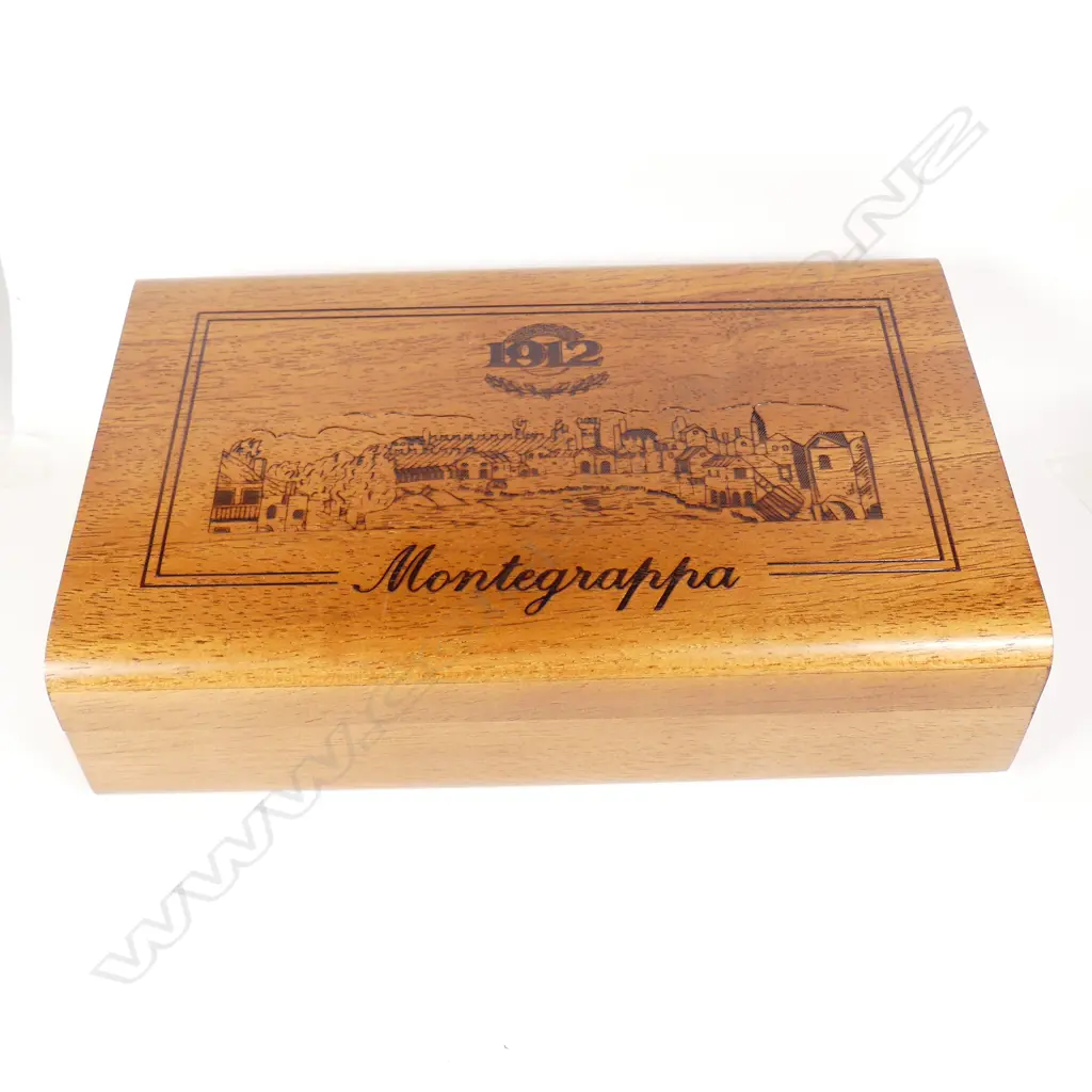 An Italian Montegrappa 'Renaissance' fountain pen Image 1++