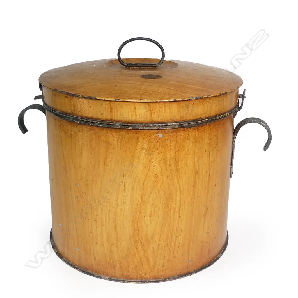 A vintage French insulated metal food cooker Image 1++