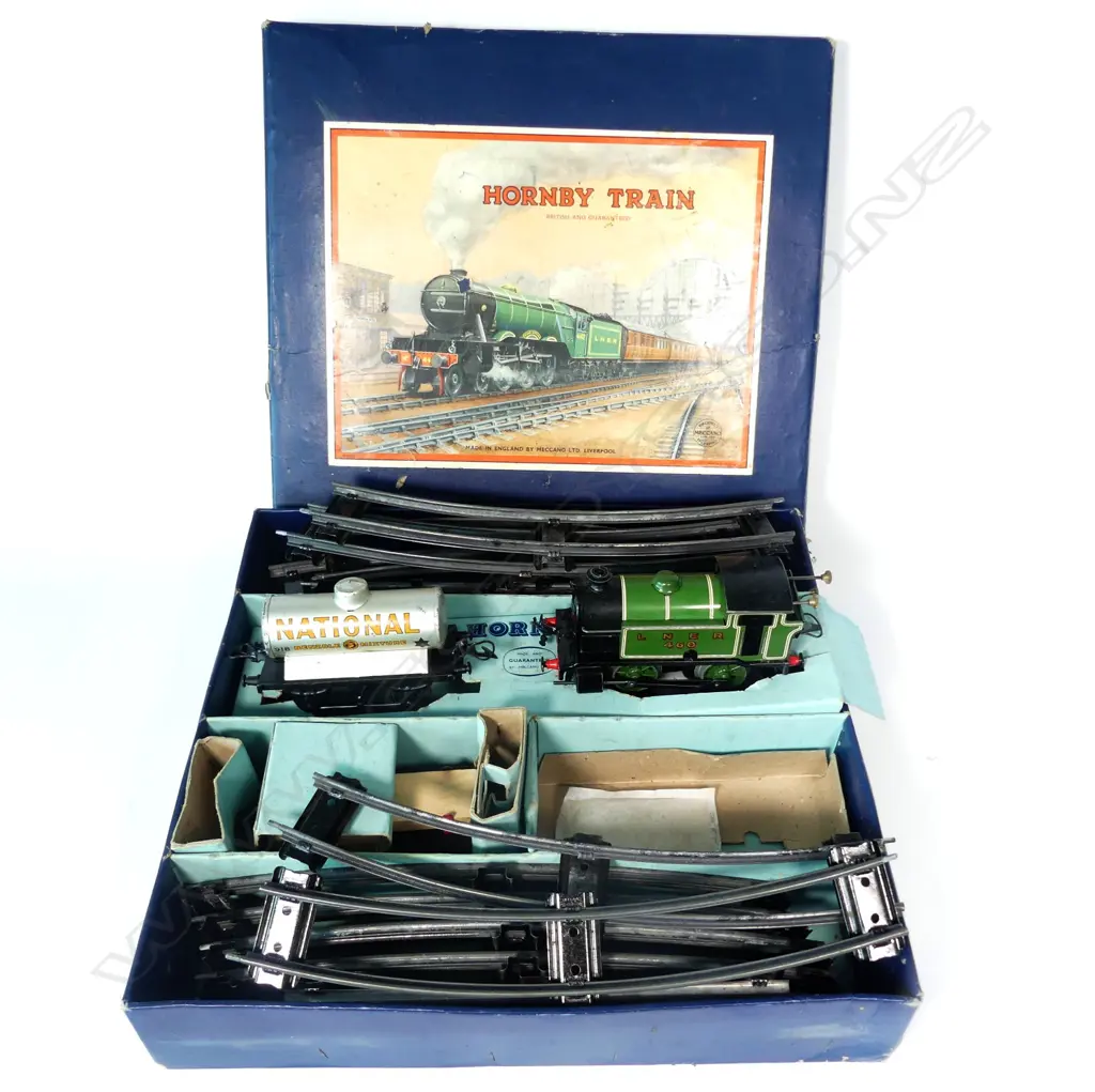 A Hornby O-gauge clockwork No.201 Tank Goods Set Image 1++