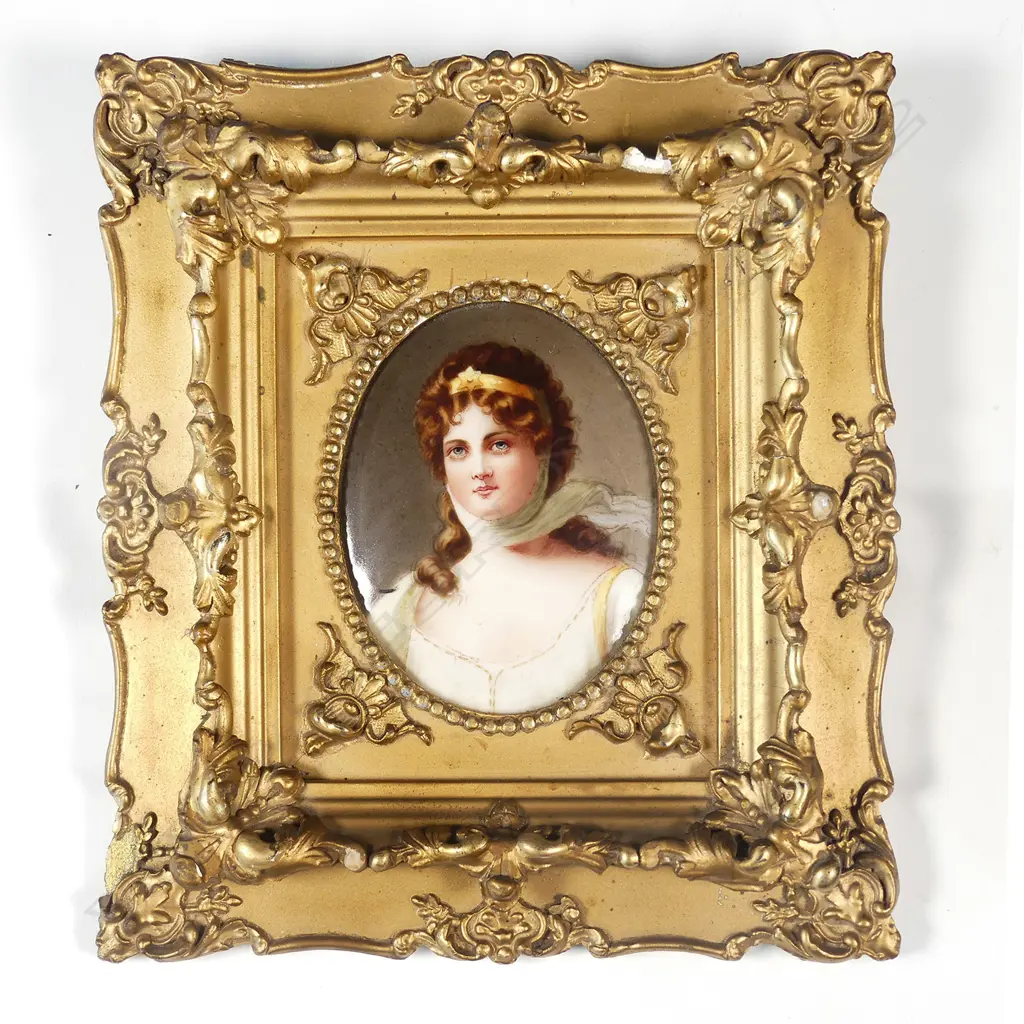 A hand painted porcelain portrait plaque of Queen Louise of Prussia Image 1++
