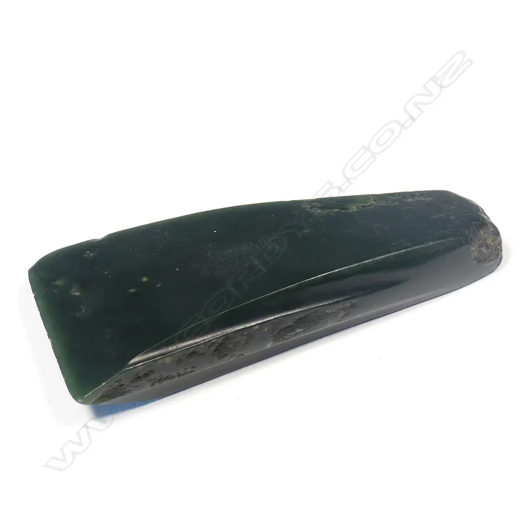A Maori pre-European pounamu toki (adze) Image 1++