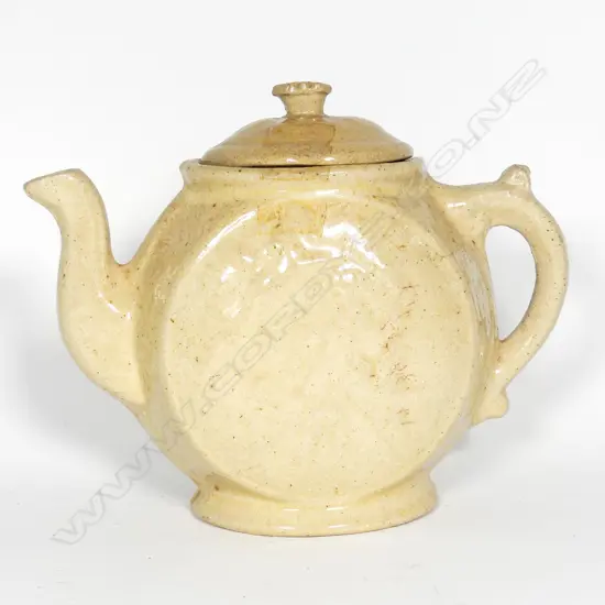 A late 19th century N.Z. Luke Adams 'Kowhai' teapot