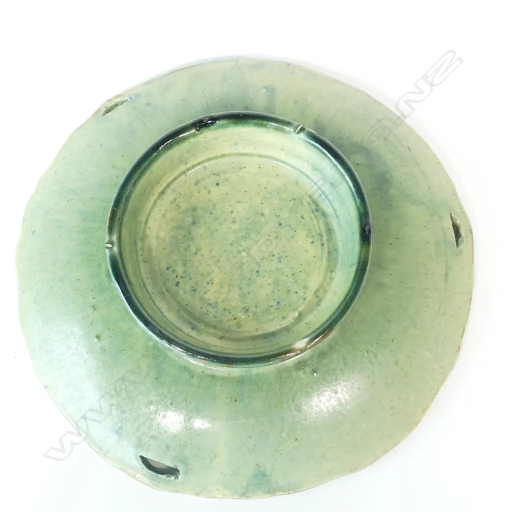 A Woodnorth Pottery attributed footed dish Image 1++