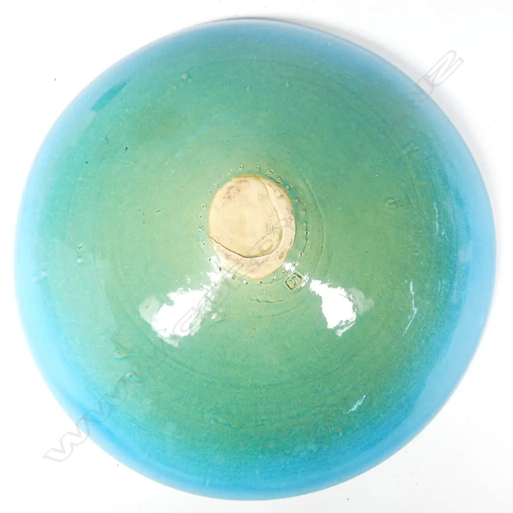 A large and impressive Len Castle bowl Image 1++