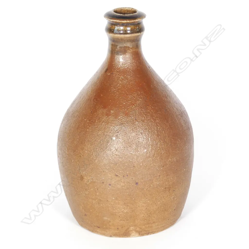 A Barry Brickell 'Villa Maria' wine carafe Image 1++