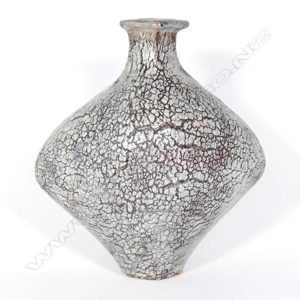 An uncommon Warren Tippet stoneware pottery vase Image 1++