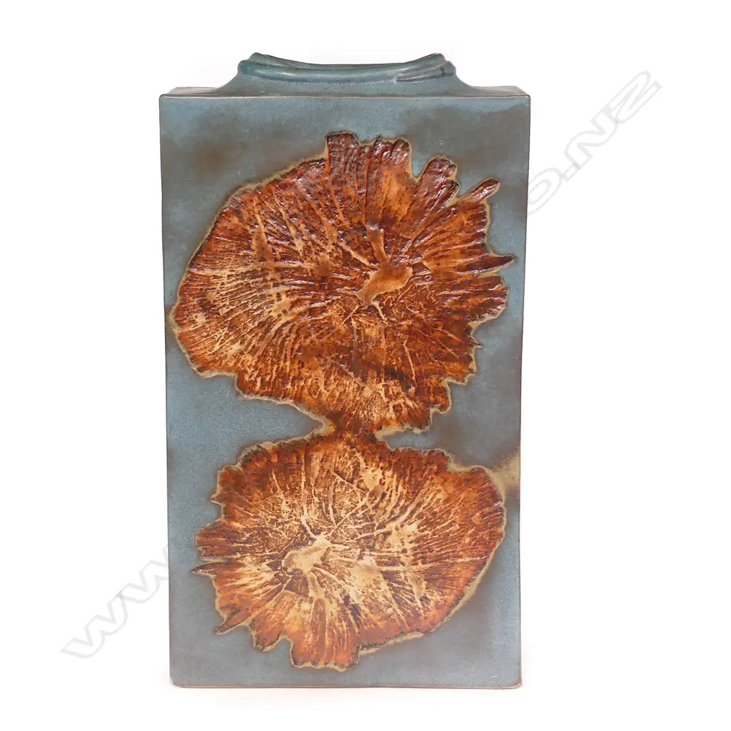 A Keith Blight large slab form vase Image 1++