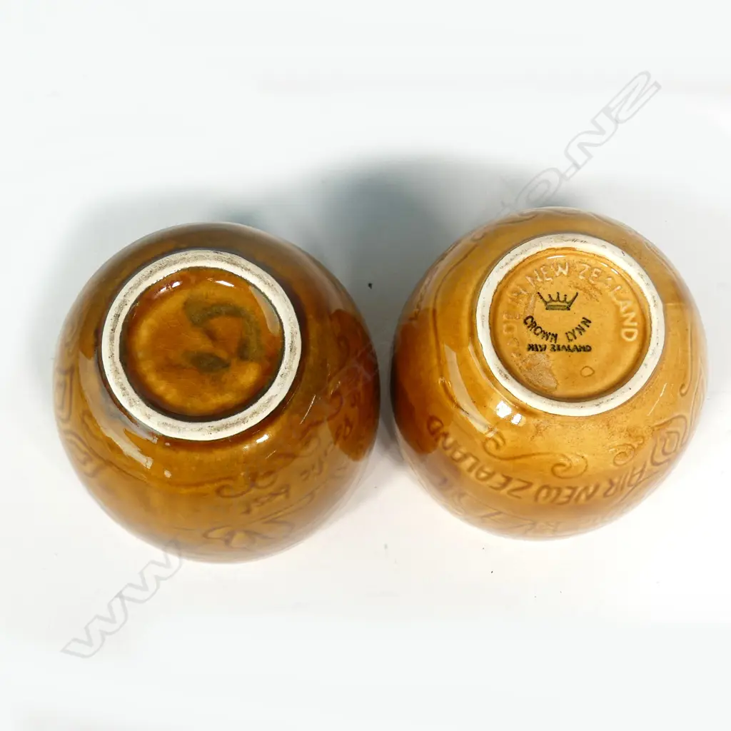 A pair of Crown Lynn tumblers for Air NZ Image 1++