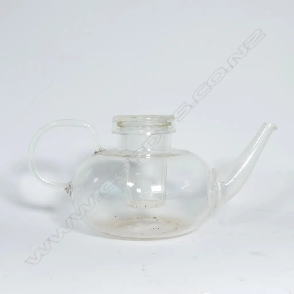 A classic Wagenfeld design glass teapot from Jenaer Glaswerk Schott & Gen. Image 1++