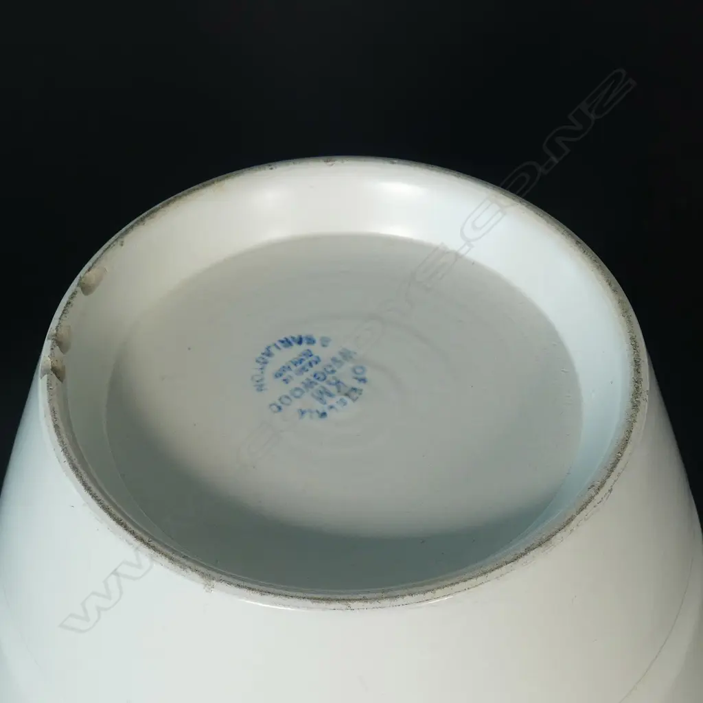 A Keith Murray Wedgwood tall vase Image 1++