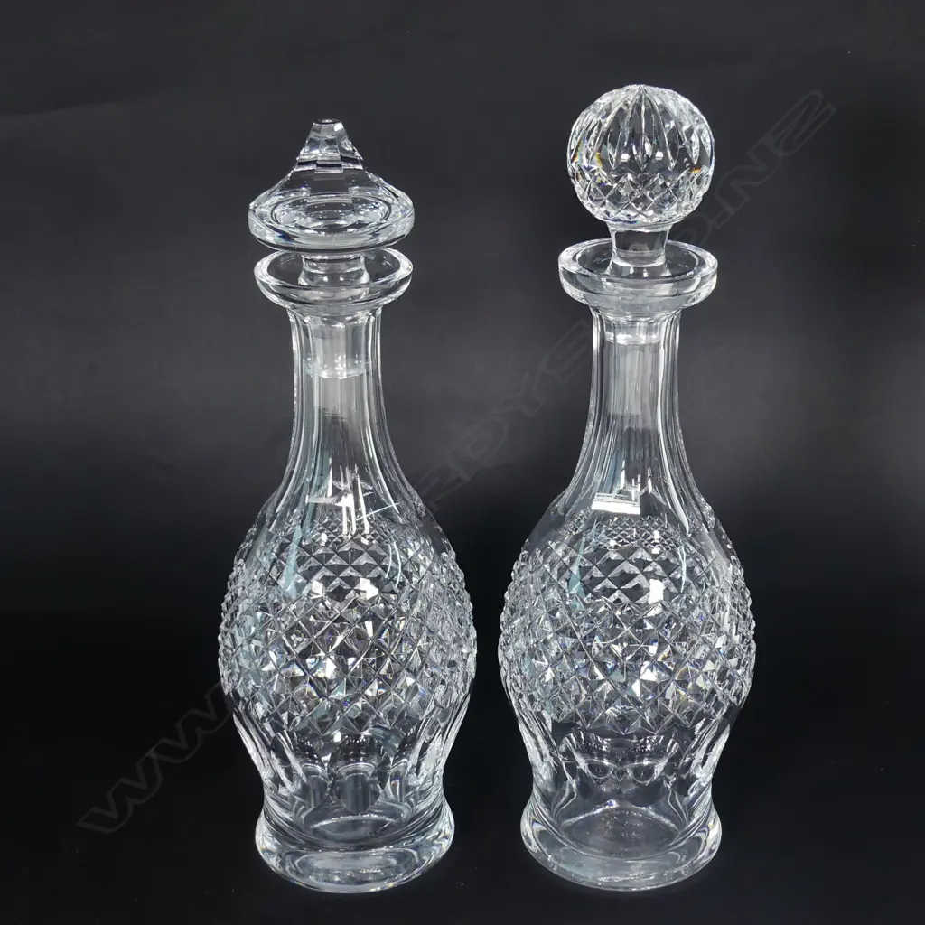 A pair of Waterford 'Colleen' pattern decanters Image 1++