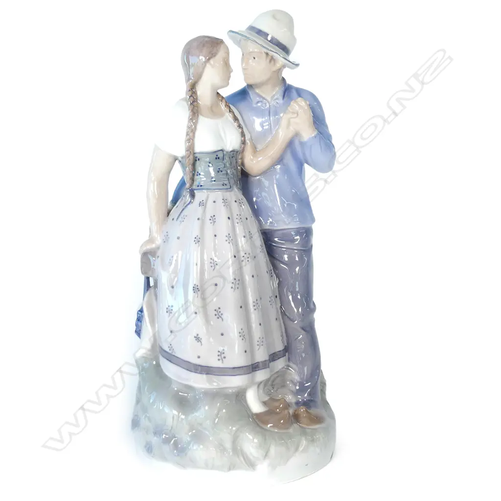 A fine large Royal Copenhagen figure group 'Henrik and Else' by Holger Christensen Image 1++