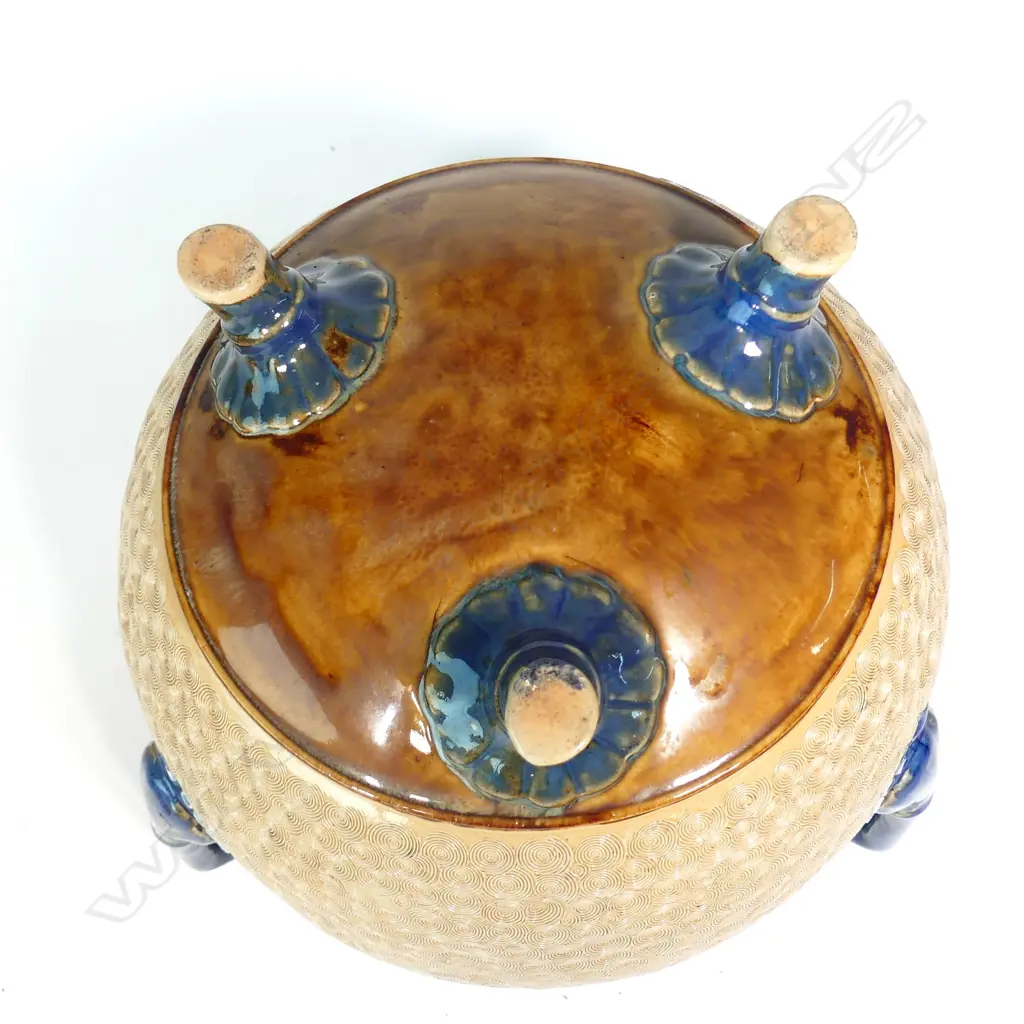 A Royal Doulton stoneware jardinière Image 1++