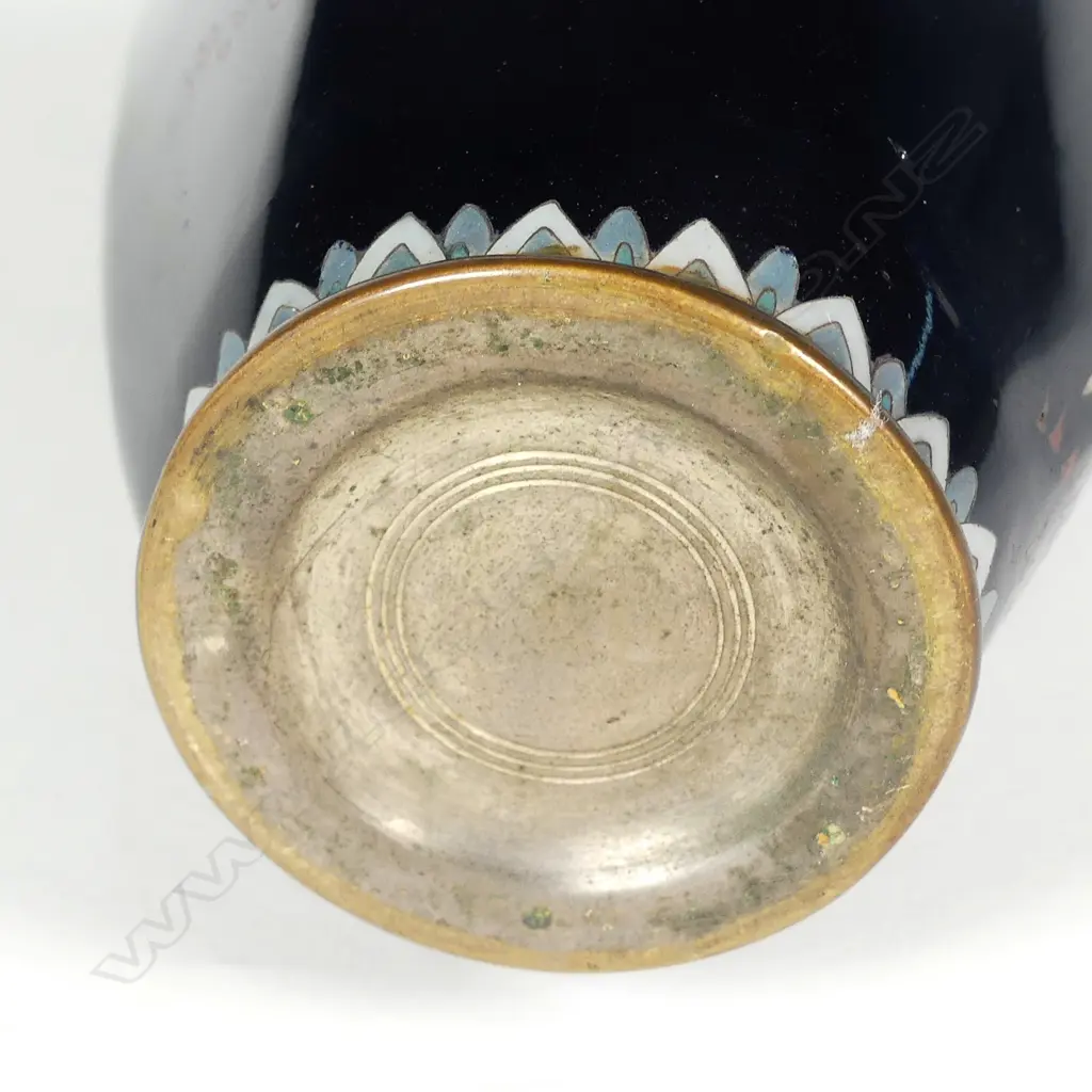 A fine Japanese cloisonné vase Image 1++