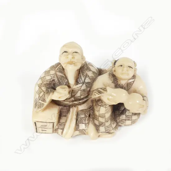 A Japanese ivory netsuke
