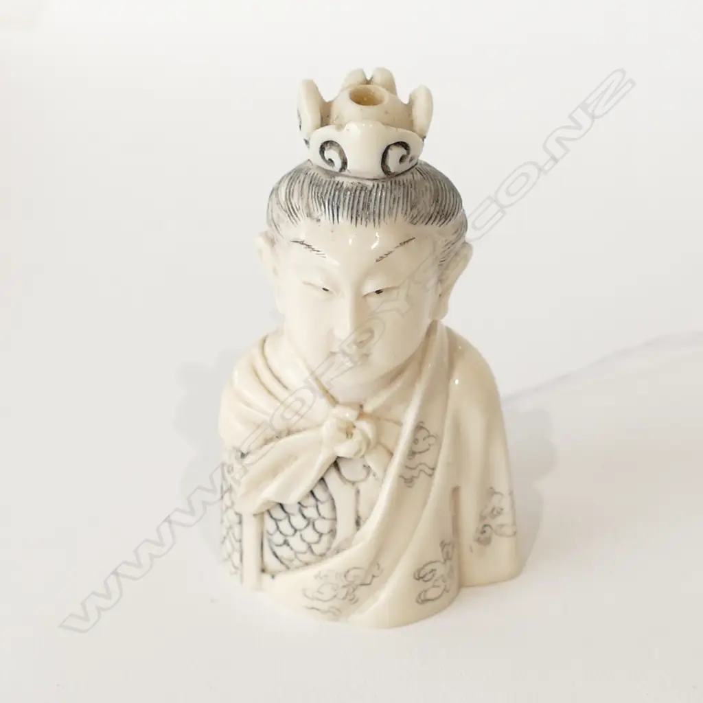 An old Japanese carved ivory snuff bottle as the bust of a woman Image 1++