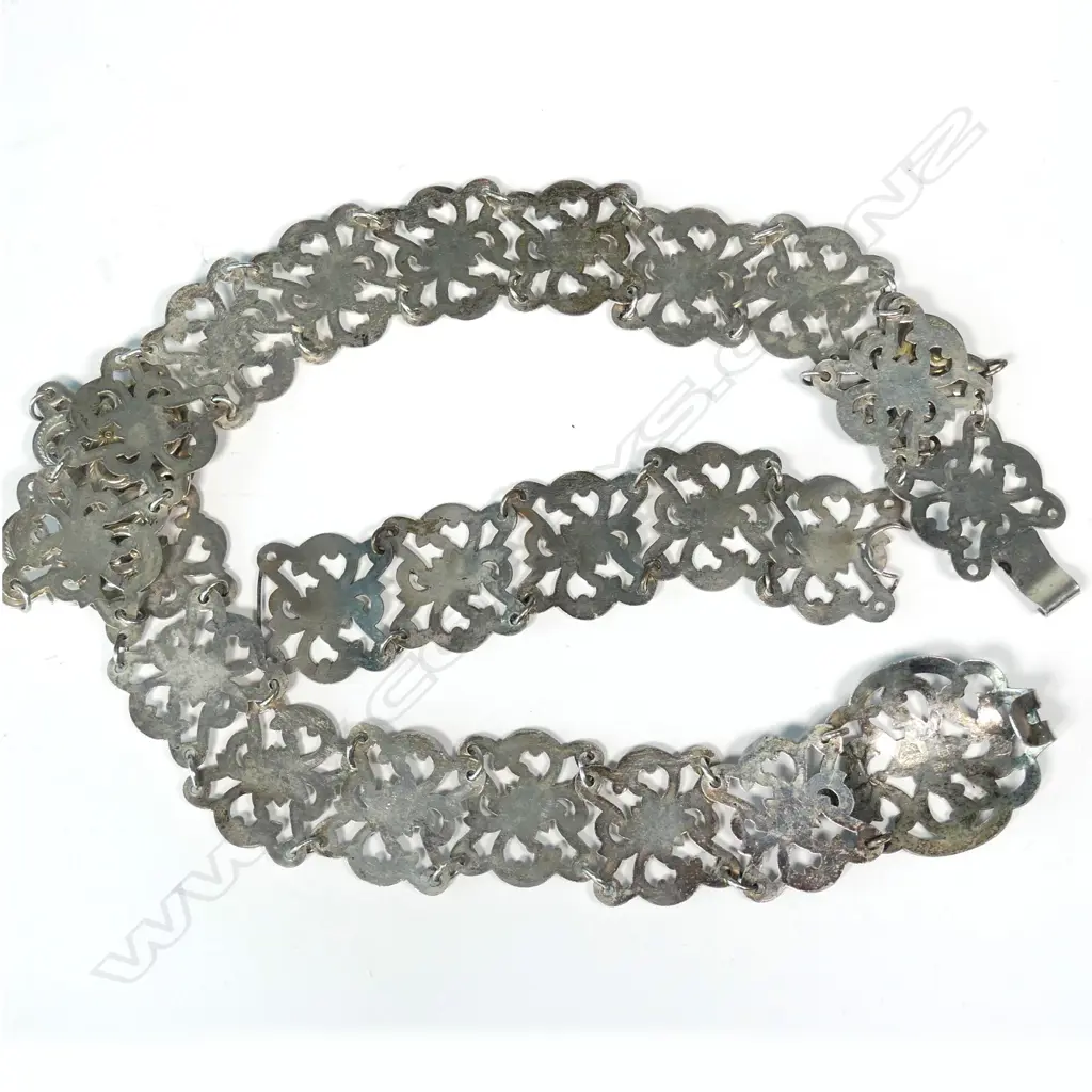 An Edwardian style Chinese silver belt Image 1++