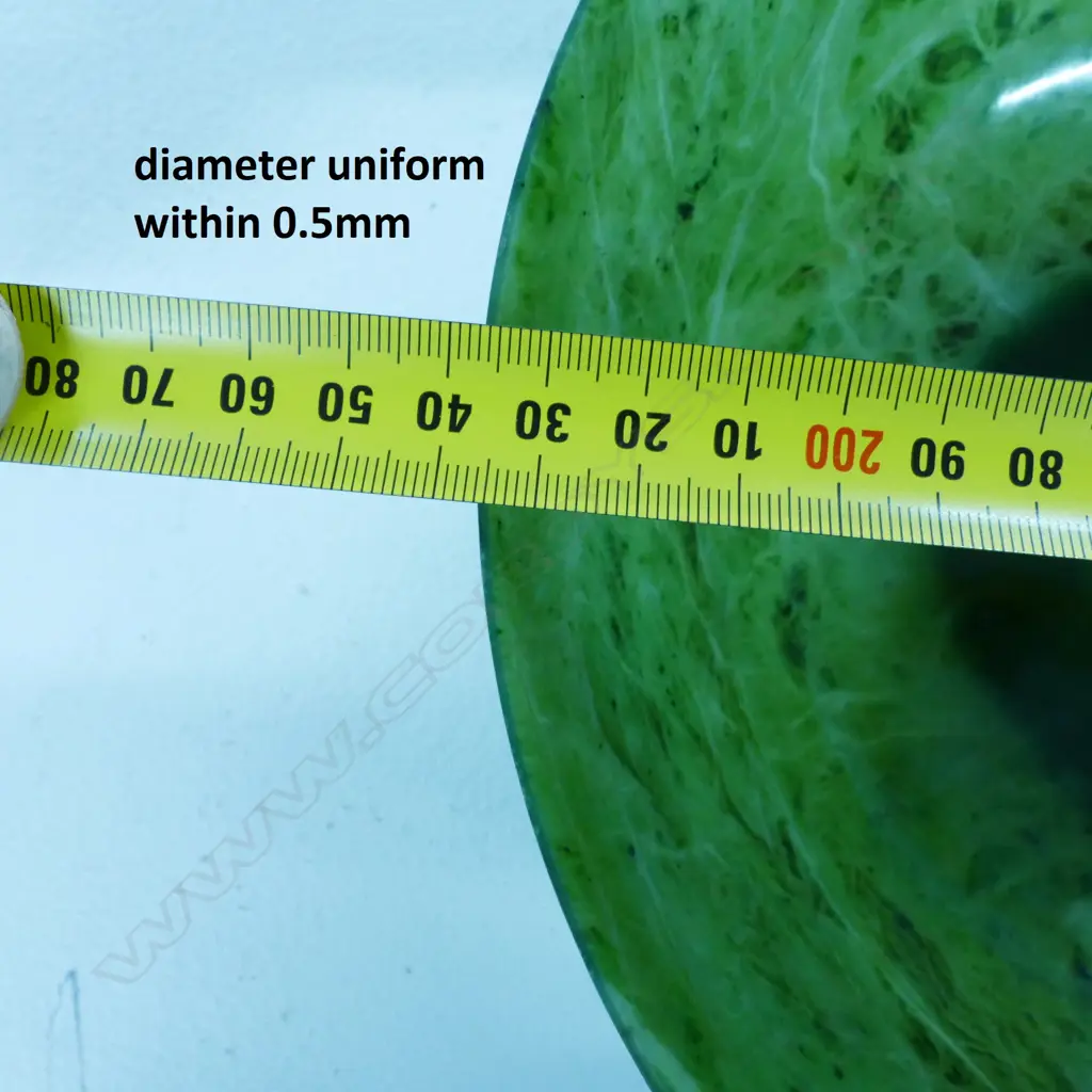 An old fine quality Chinese jade bowl Image 1++