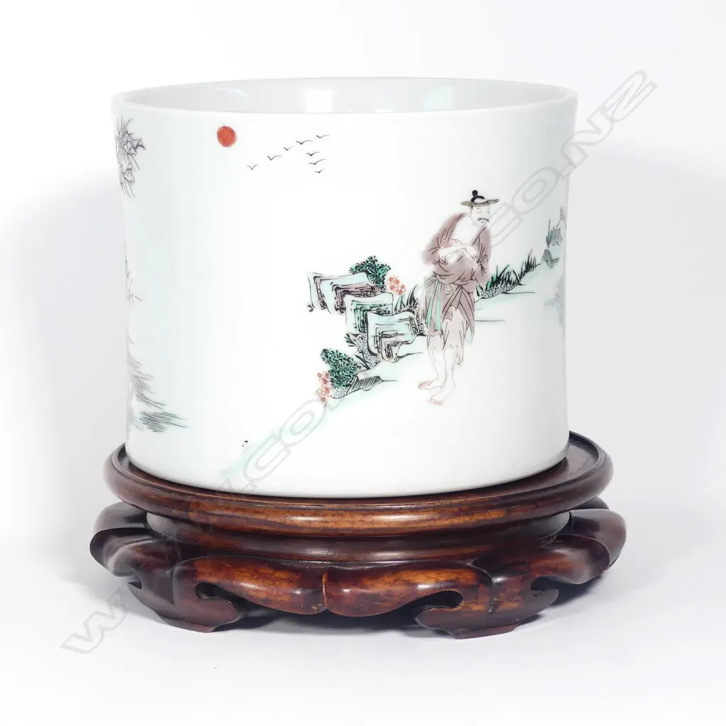 A Chinese Qing dynasty ‘famille verte’ brush pot on hardwood stand Image 1++