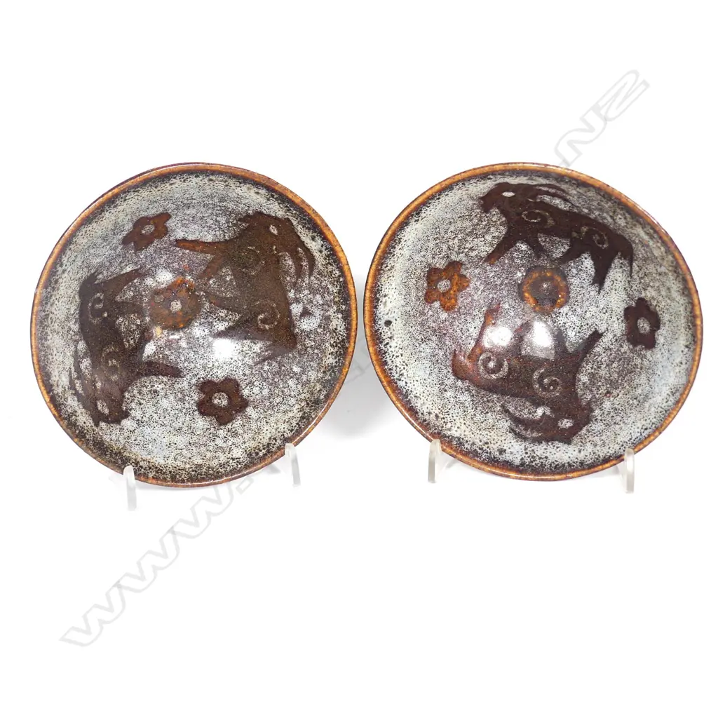 A pair of Chinese Song-style bowls Image 1++