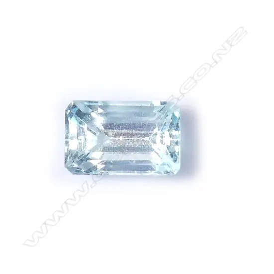 A 1.40ct rectangular cut aquamarine