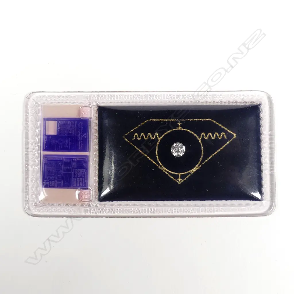 A 0.32ct round brilliant cut diamond Image 1++