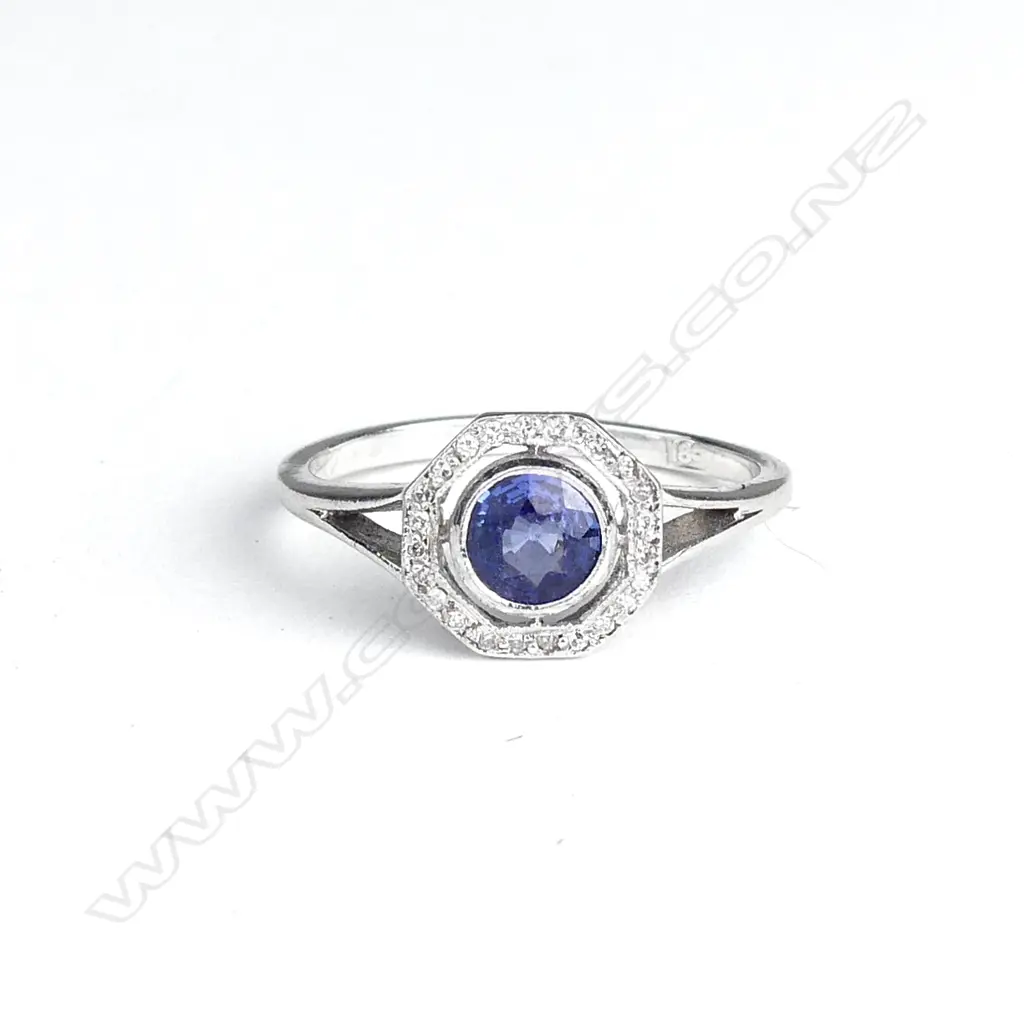 An 18ct white gold sapphire and diamond Art Deco style ring Image 1++