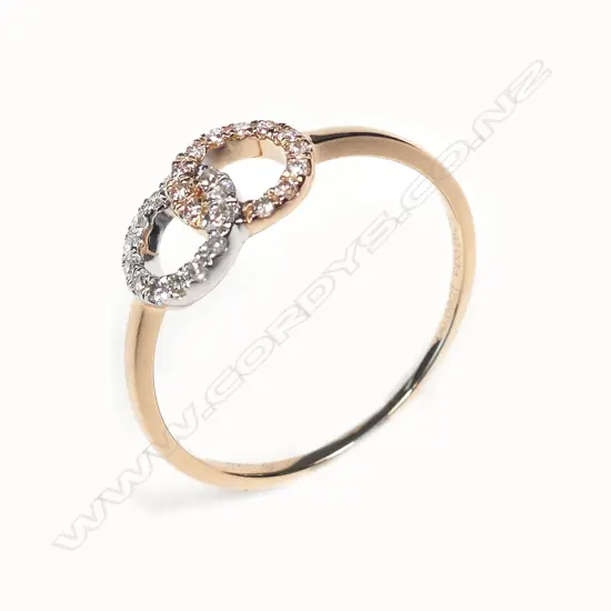 An 18ct two-tone gold diamond ring