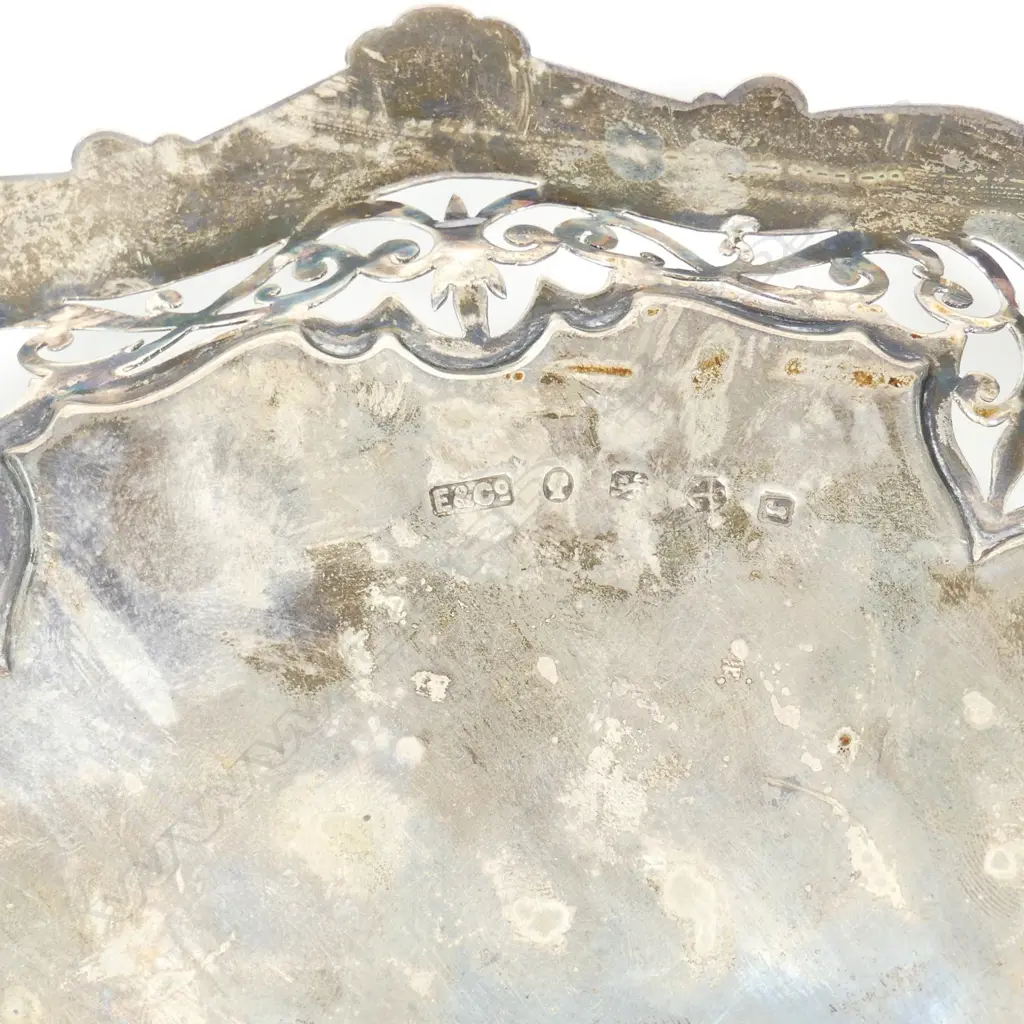 A Victorian silver salver Image 1++