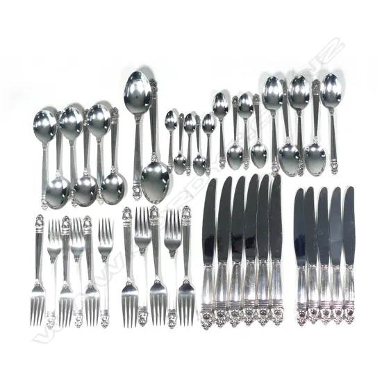 An American sterling silver cutlery canteen by International Silver Co.