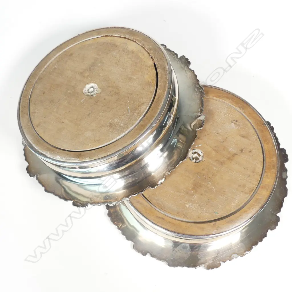 A pair of Old Sheffield Plate decanter coasters Image 1++