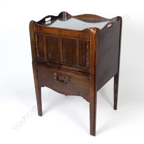 A Georgian mahogany bedside cabinet