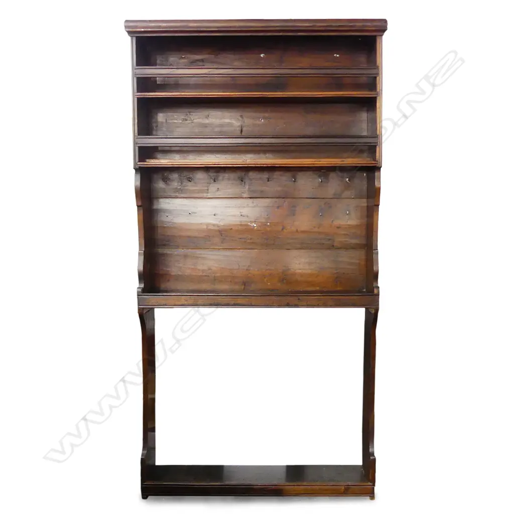 An unusual oak country dresser Image 1++