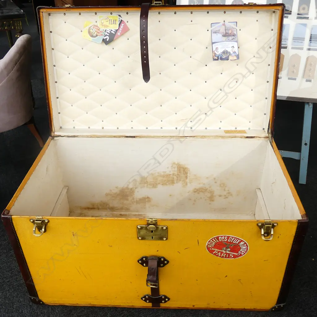 An early 1900s Louis Vuitton steamer trunk Image 1++