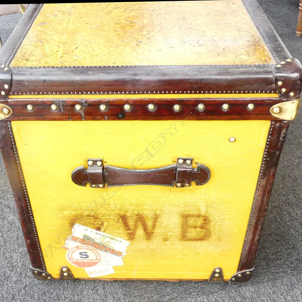 An early 1900s Louis Vuitton steamer trunk Image 1++