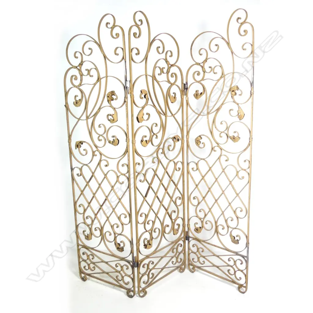 A vintage French wrought iron three fold screen Image 1++