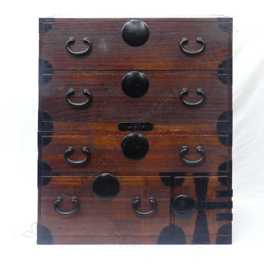 A Japanese tansu chest Image 1++