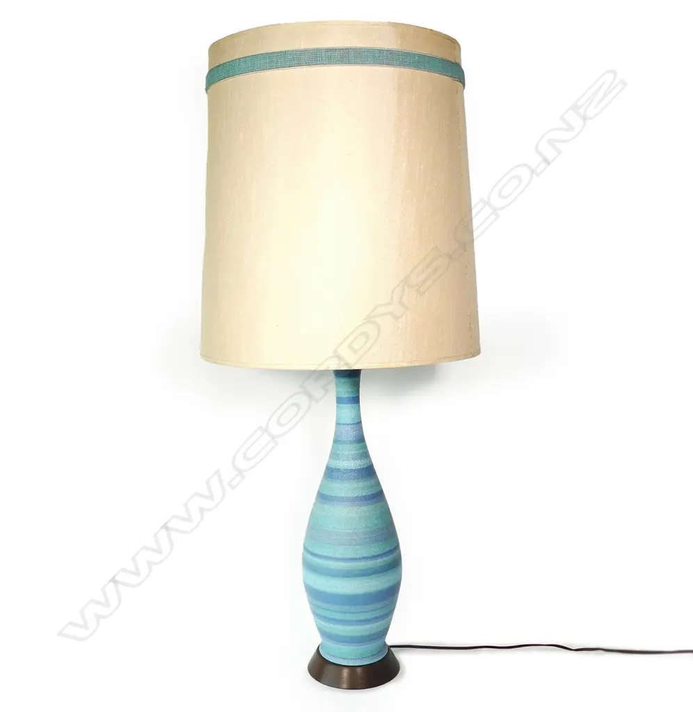 A mid-century table lamp Image 1++