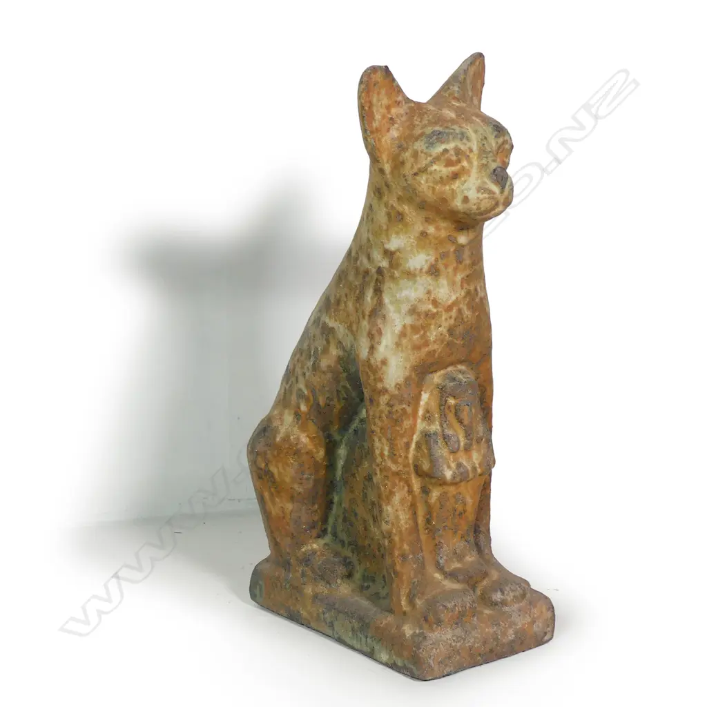 An ancient Egyptian style seated pottery cat Image 1++