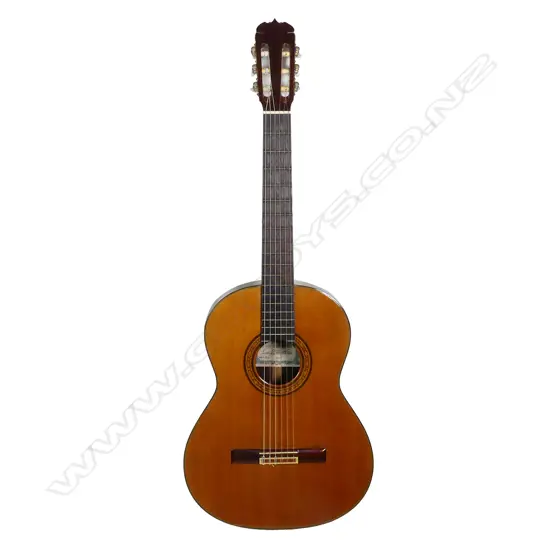 A Ryoji Matsuoka classical guitar