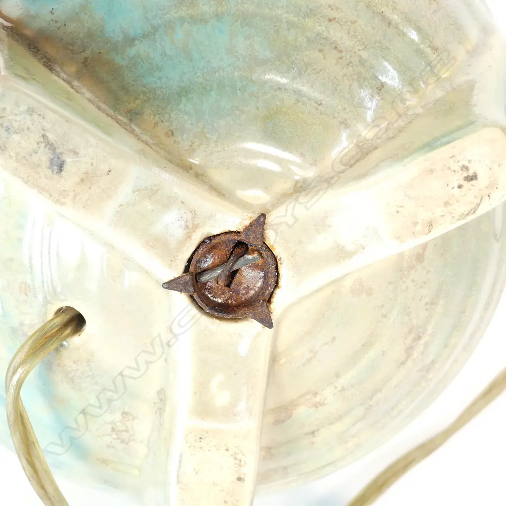 An AMBRICO (early Crown Lynn) Art Deco lamp base Image 1++